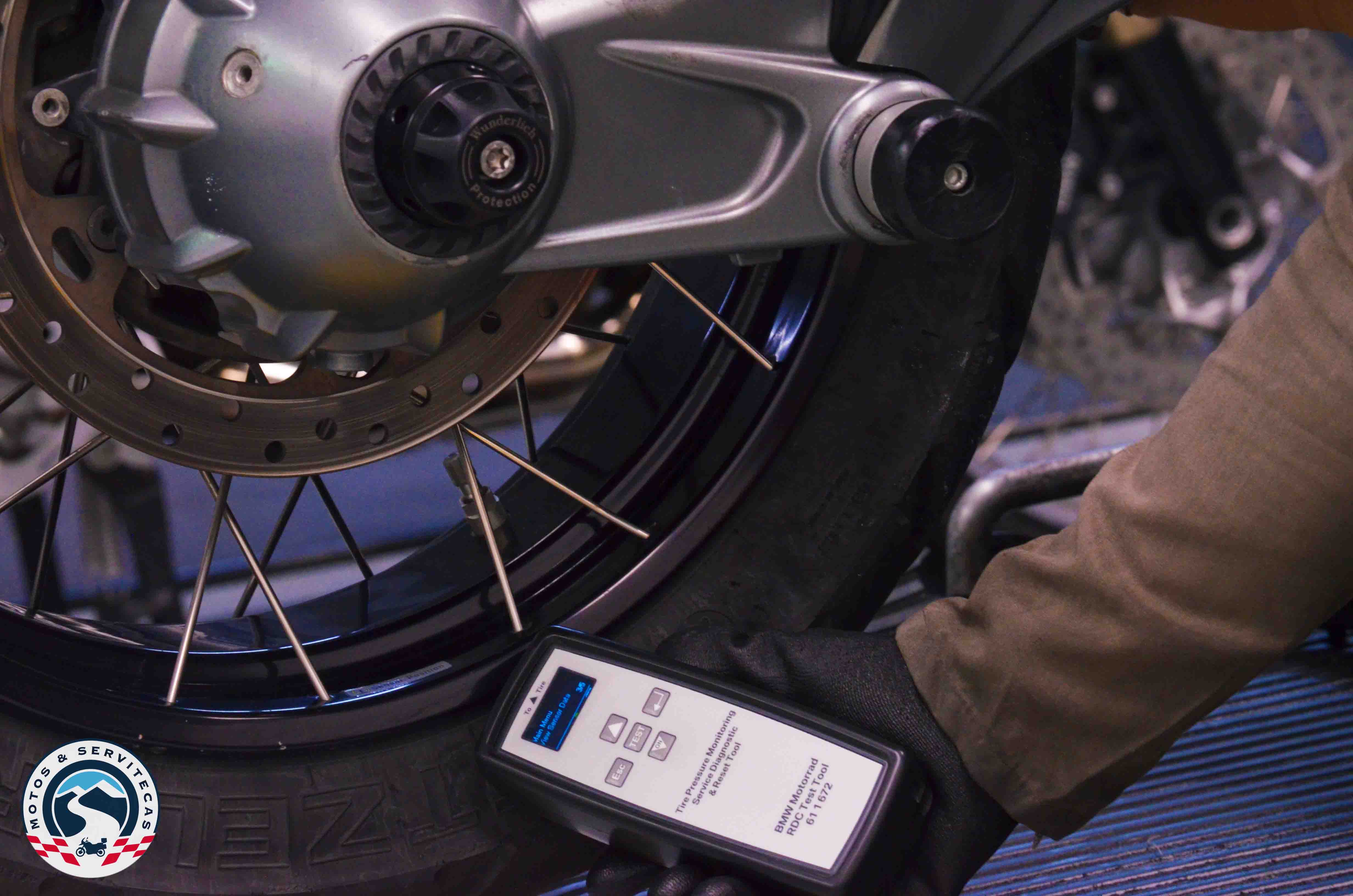 Sensor de presión de llantas para moto